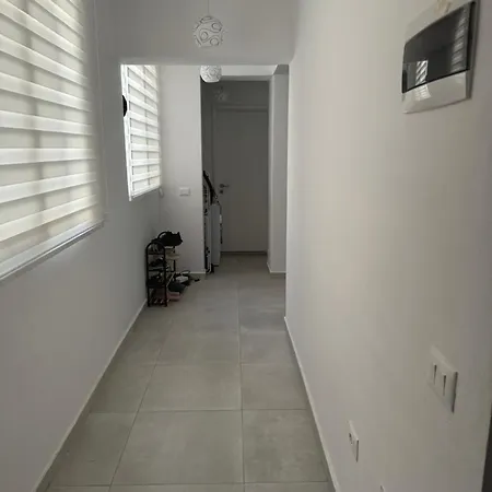 Elia 8a Durrës