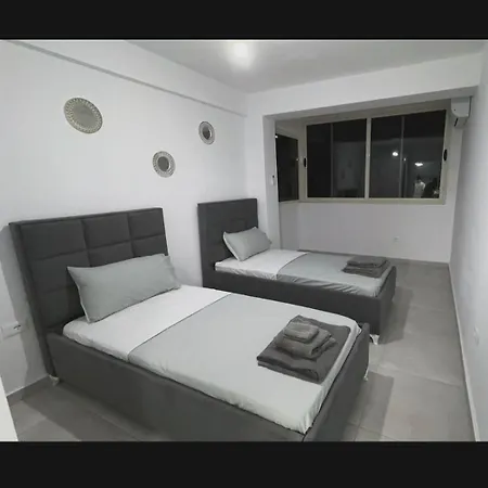 Elia 8a * Durrës